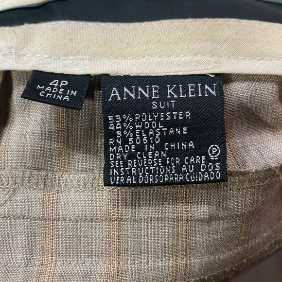 Ladies tan/brown/beige plaid wide legged suit pants - Picture 4 of 4